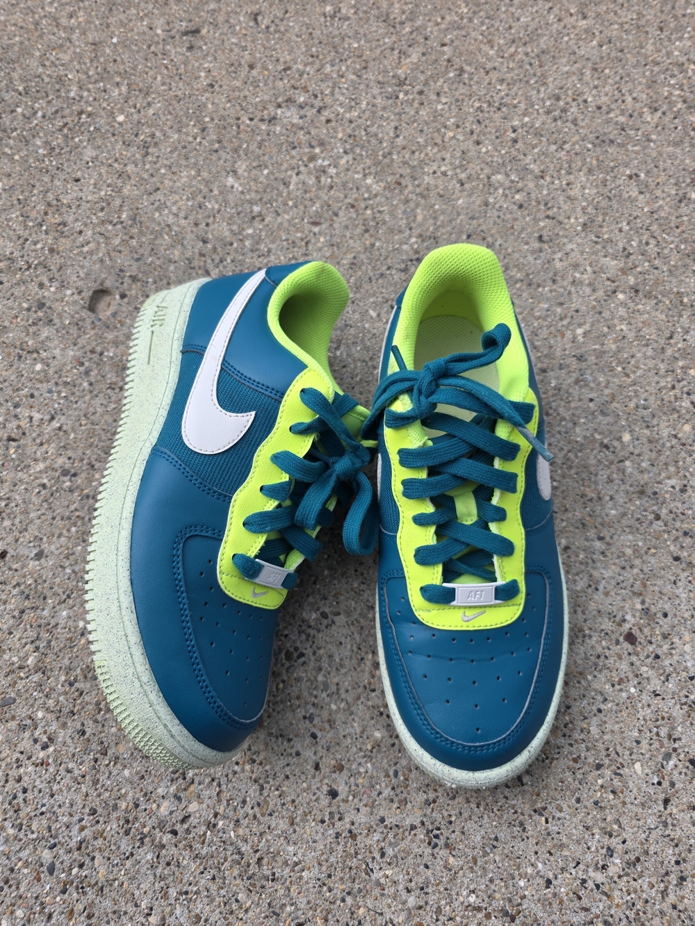 Nike Kids' Air Force 1 Low Top Sneakers  Youth Girls 6Y